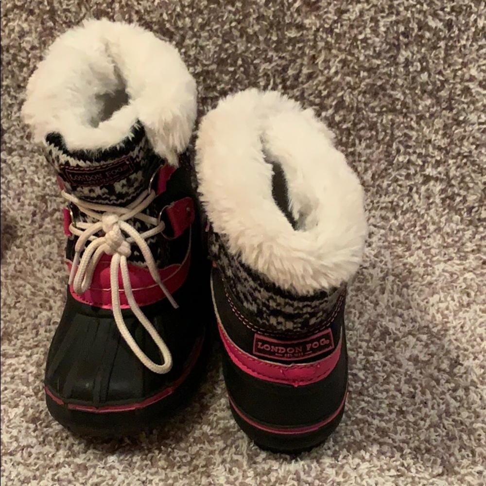 Toddler sz 9 London fog boots and Minnie sandals